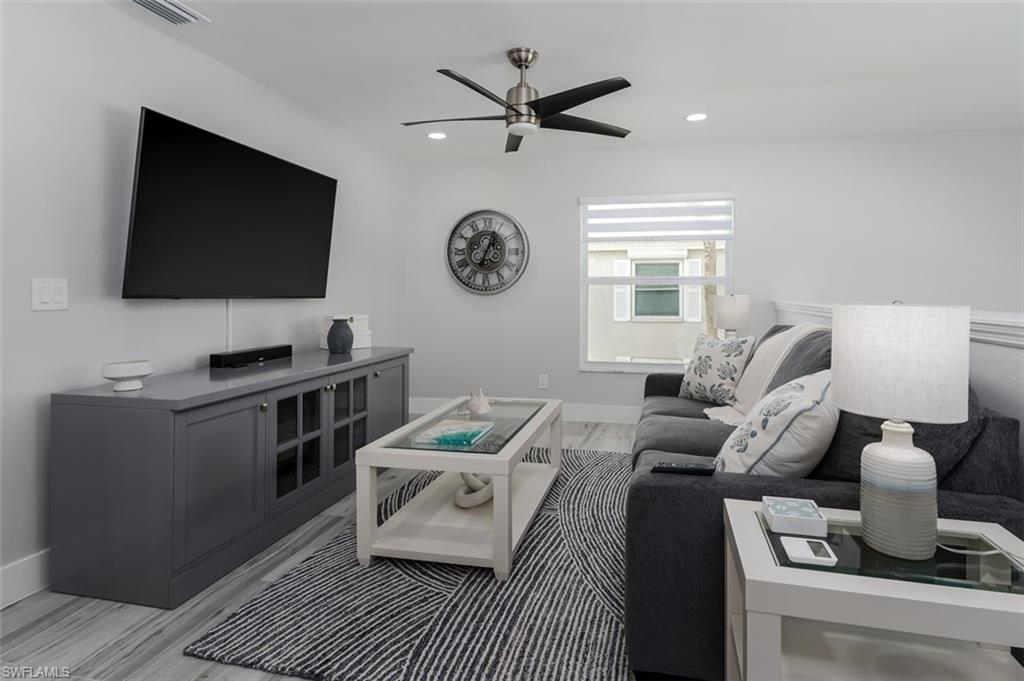 834 Gulf Pavilion DR 204 photo 12