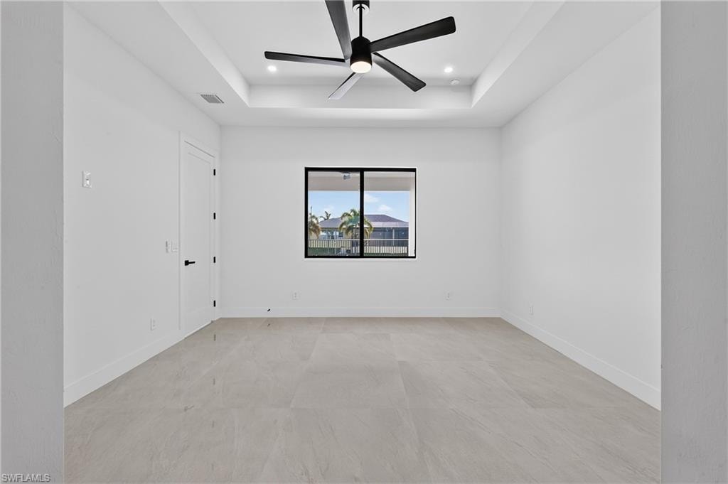 2525 Surfside BLVD photo 23