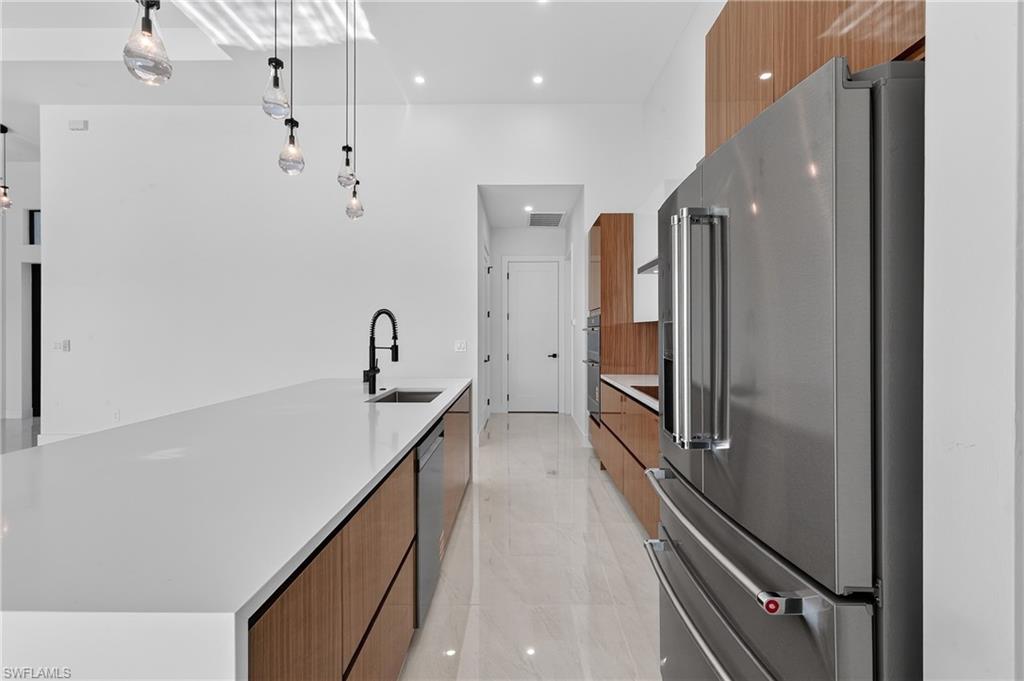 2525 Surfside BLVD photo 7