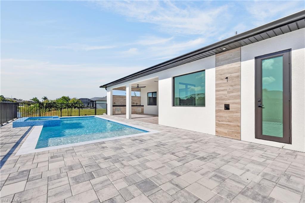 2525 Surfside BLVD photo 32