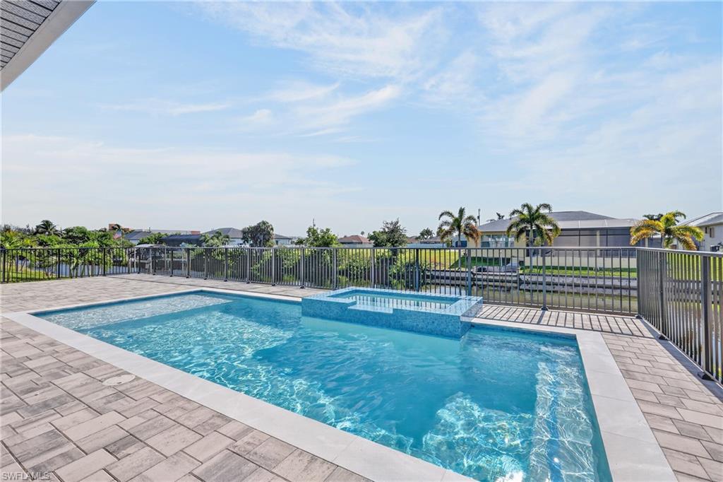 2525 Surfside BLVD photo 29