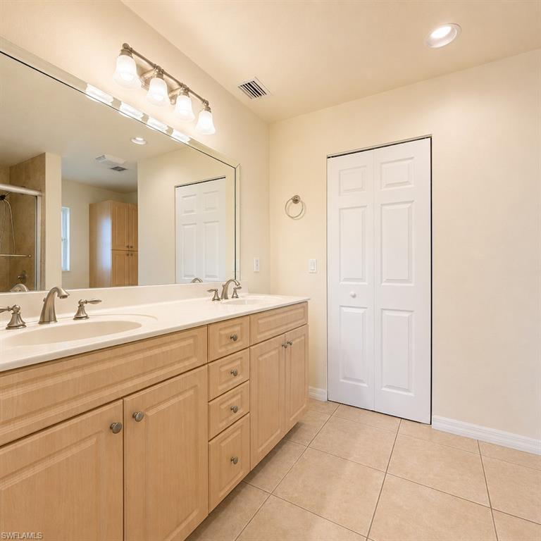 1429 SE 31st TER photo 11