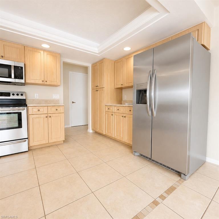 1429 SE 31st TER photo 8