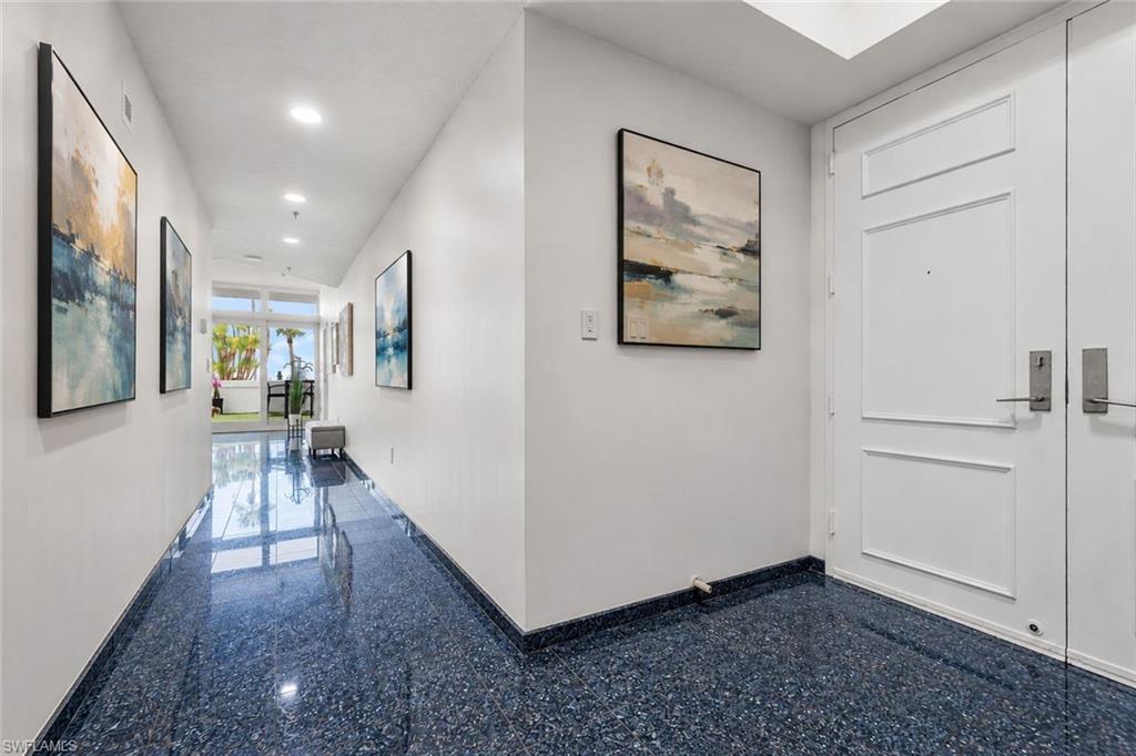 Foyer w/Double Doorway