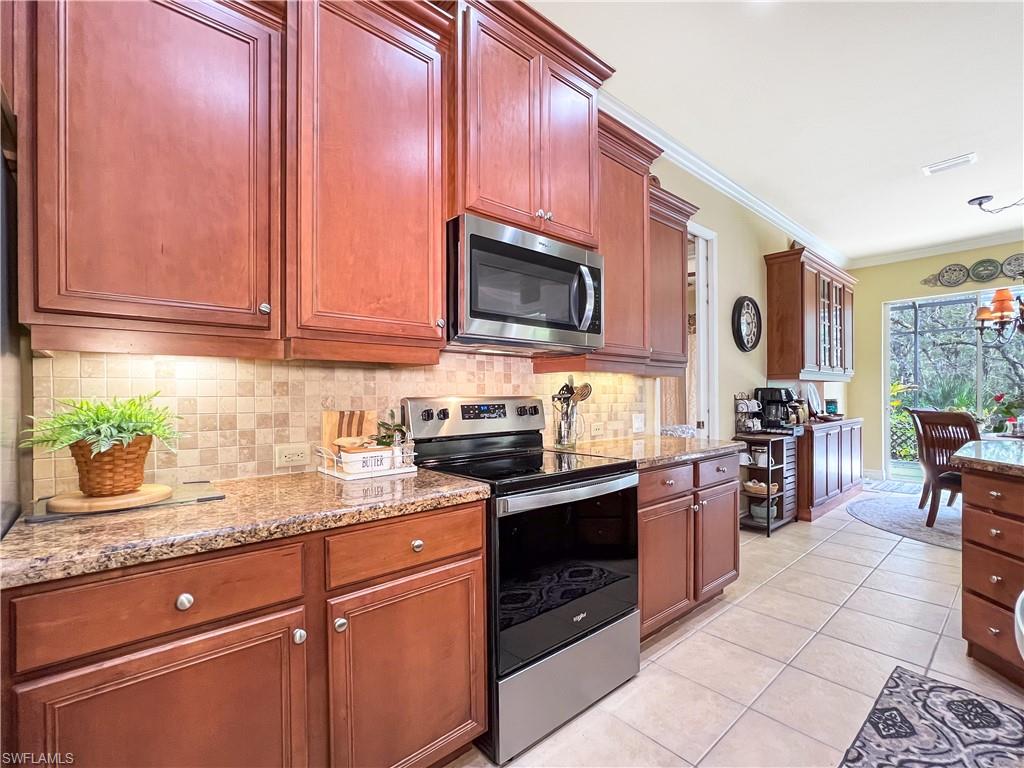3290 Shady Bend WAY