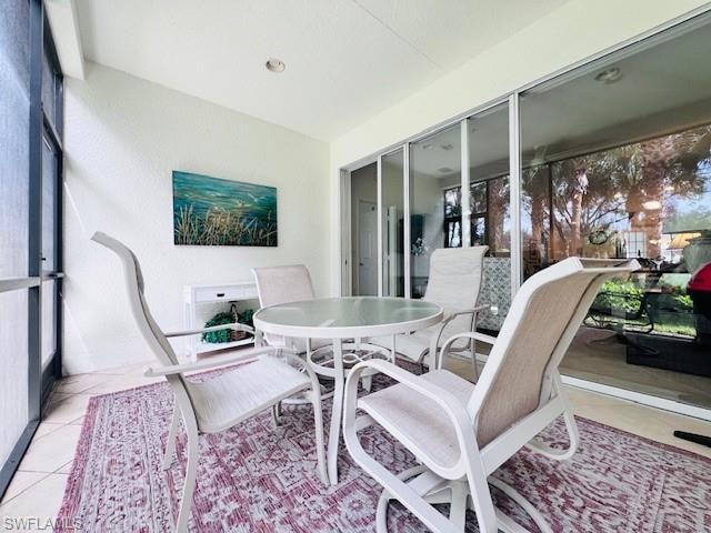 screened-in lanai