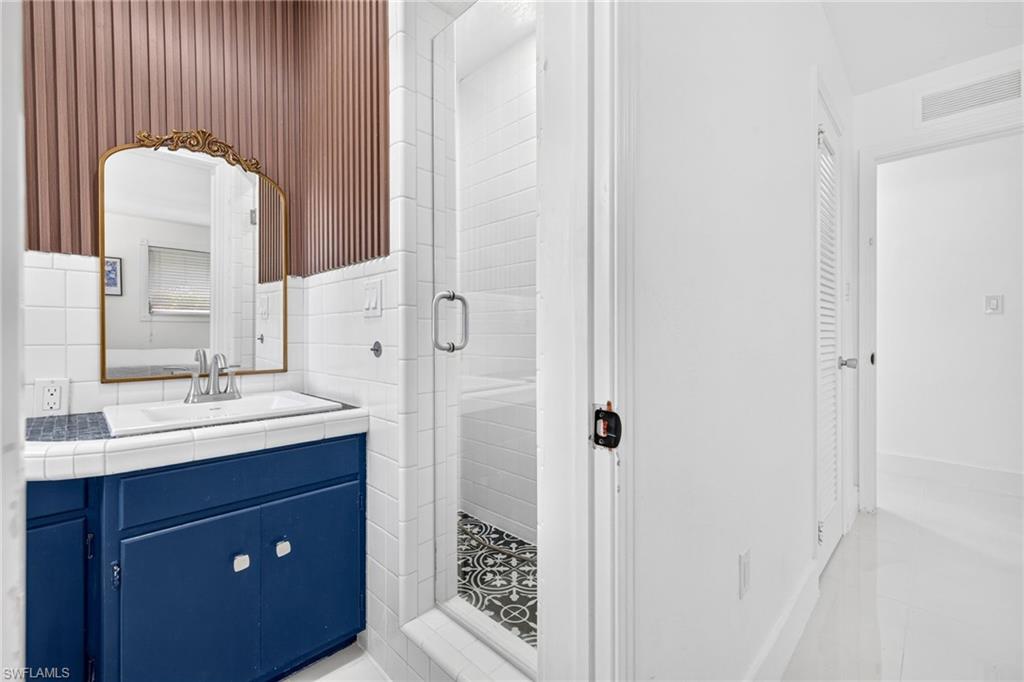 Guest Bath 2