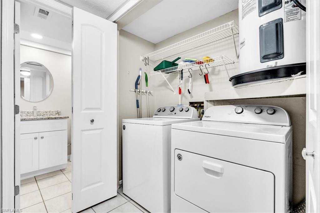 4719 SE 17th PL 105 photo 28