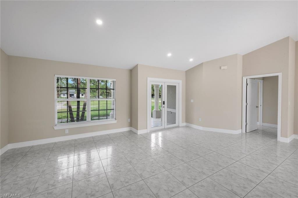 1795 Desoto BLVD S photo 9