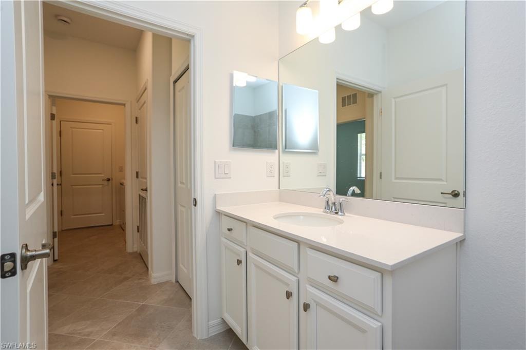 2599 Vine AVE photo 27