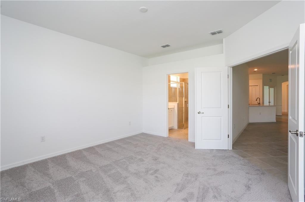 2599 Vine AVE photo 17