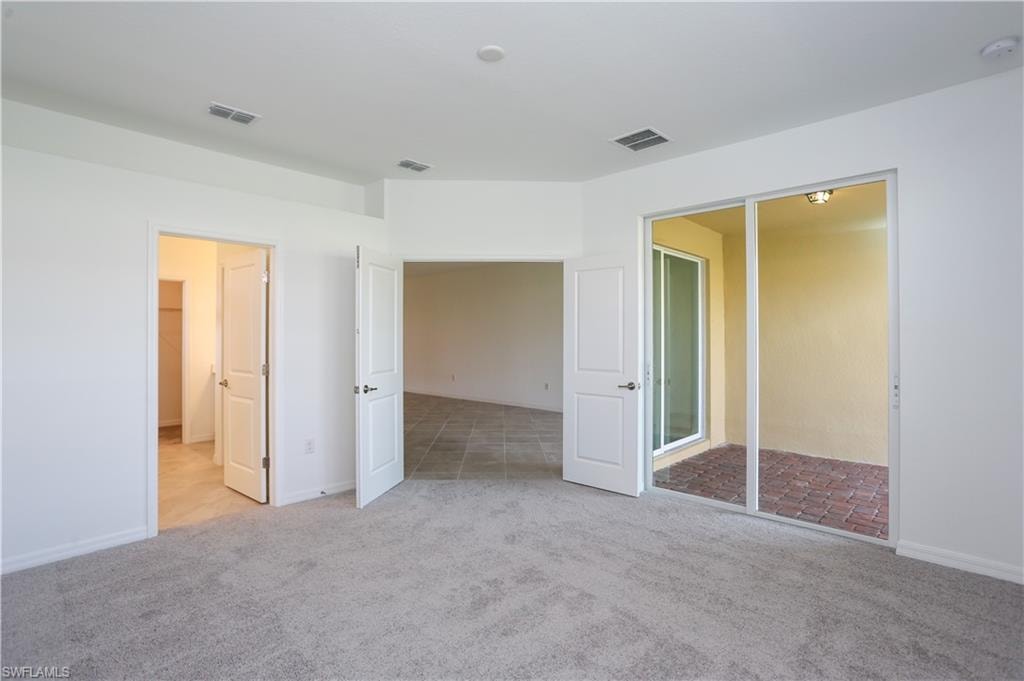2599 Vine AVE photo 16