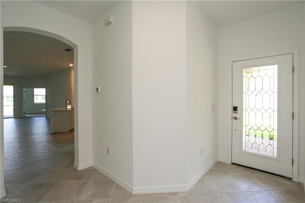 2599 Vine AVE photo 7
