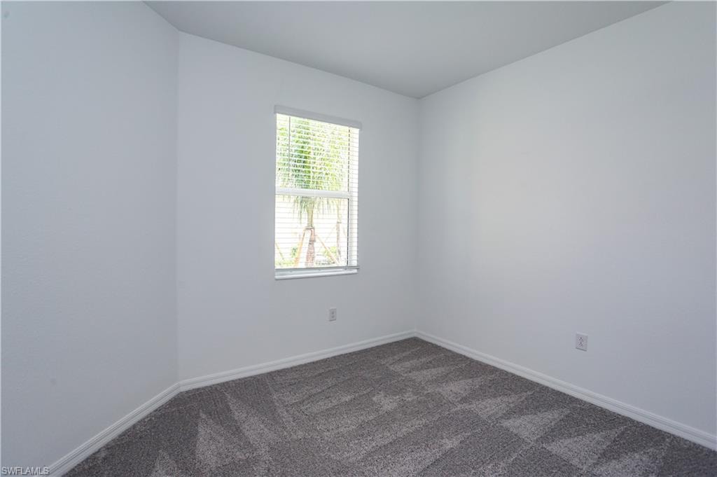 2599 Vine AVE photo 28