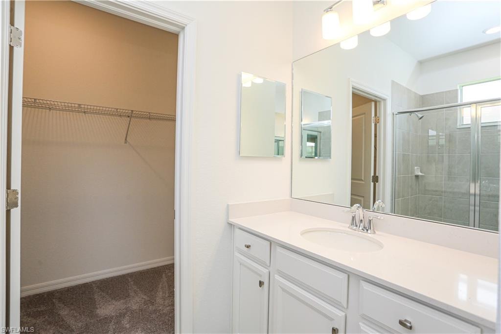 2599 Vine AVE photo 20