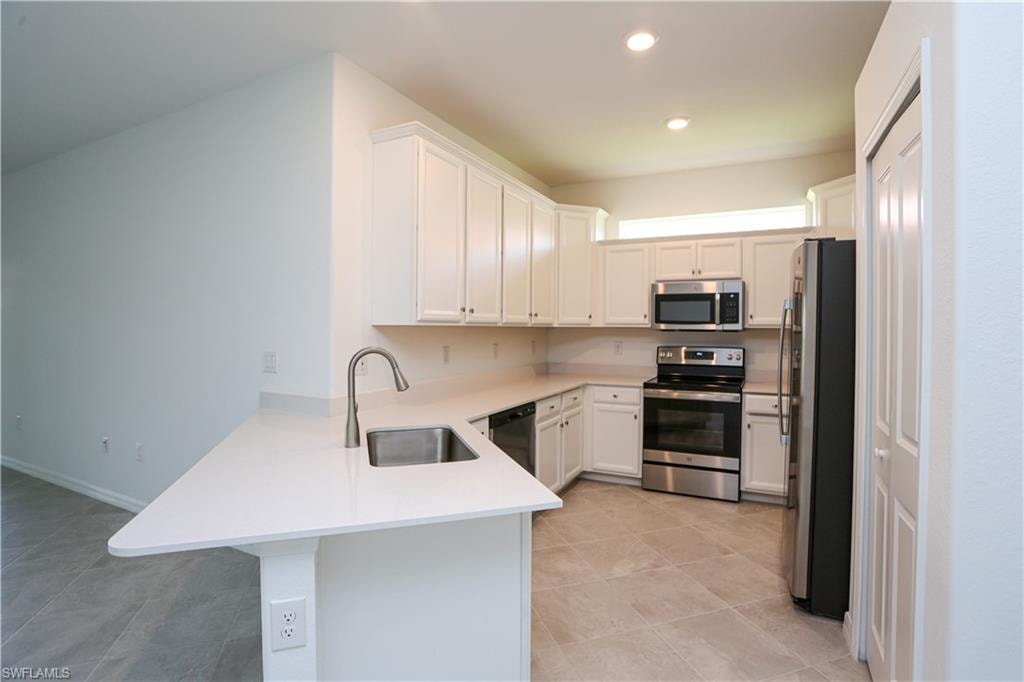 2599 Vine AVE photo 9