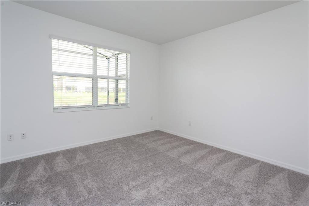 2599 Vine AVE photo 15