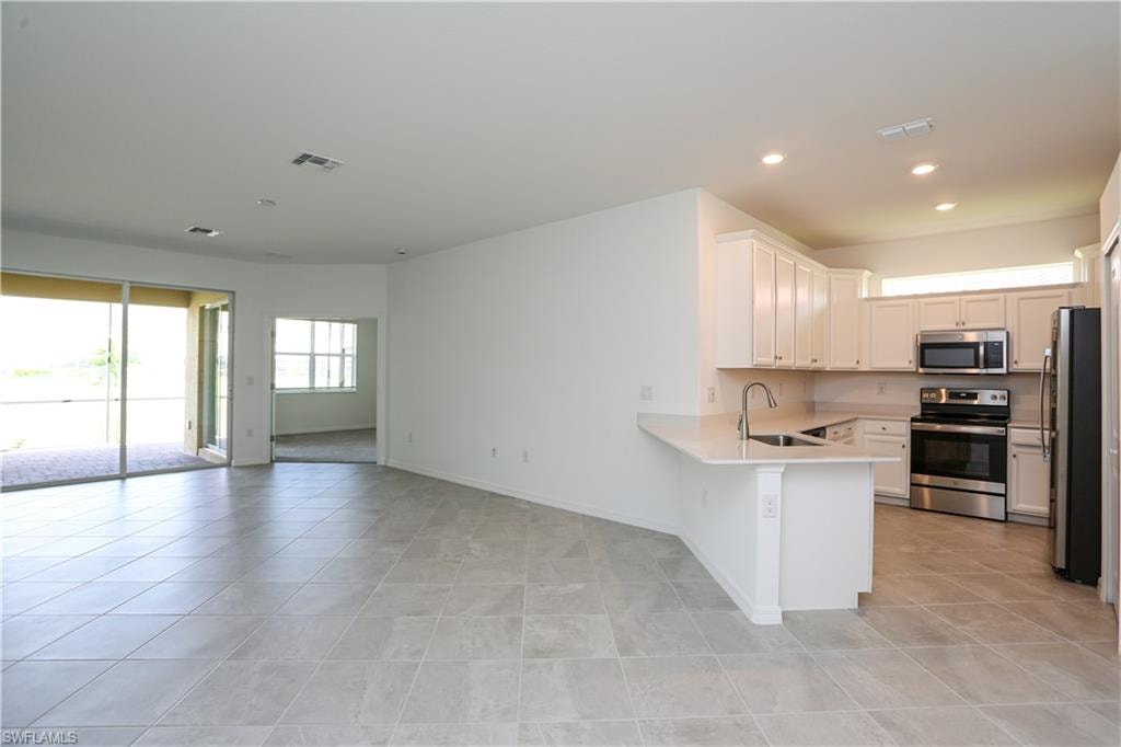 2599 Vine AVE photo 8