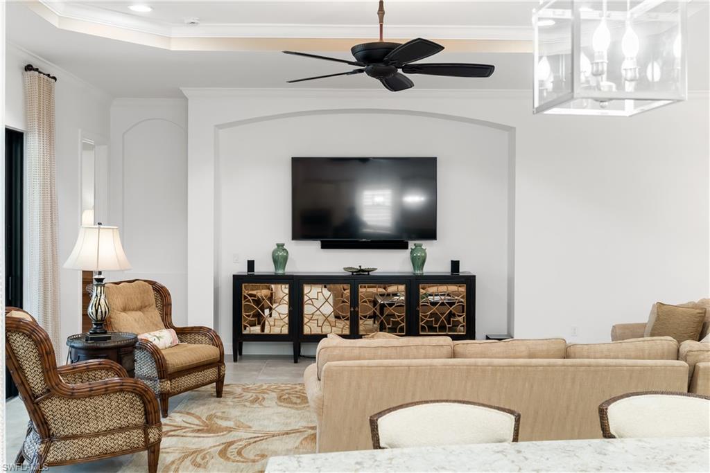 Tray ceiling with recessed lighting