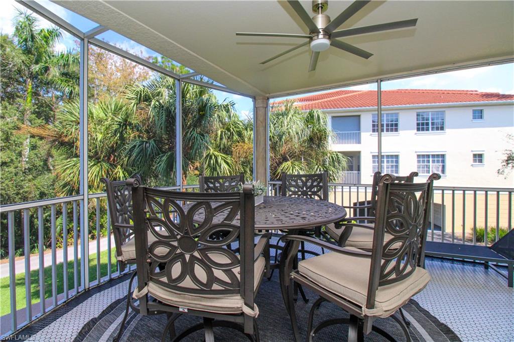 Sunroom with ceiling fan