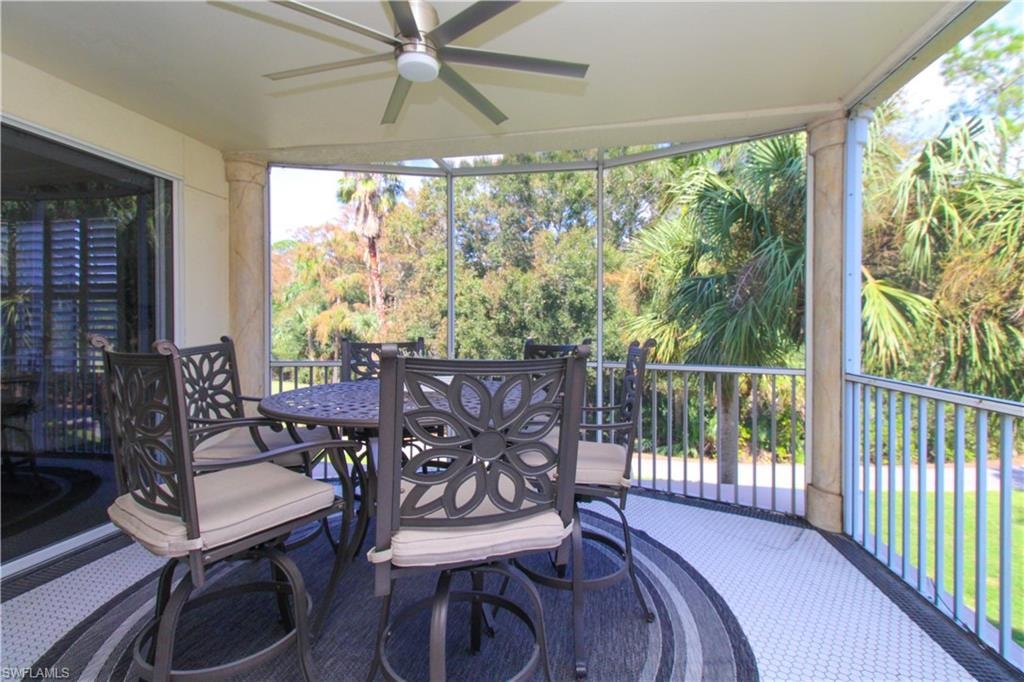 Sunroom with ceiling fan