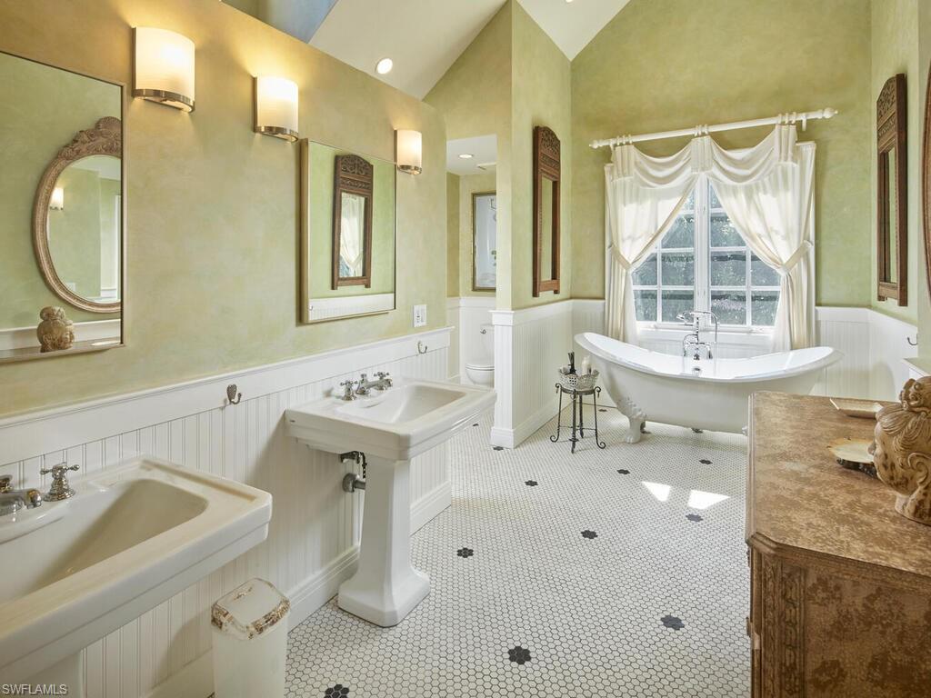 2750 Treasure LN photo 15
