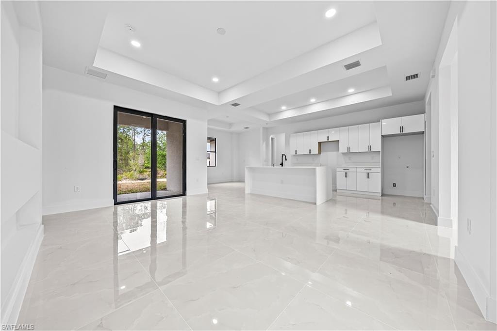 309 Radium AVE
