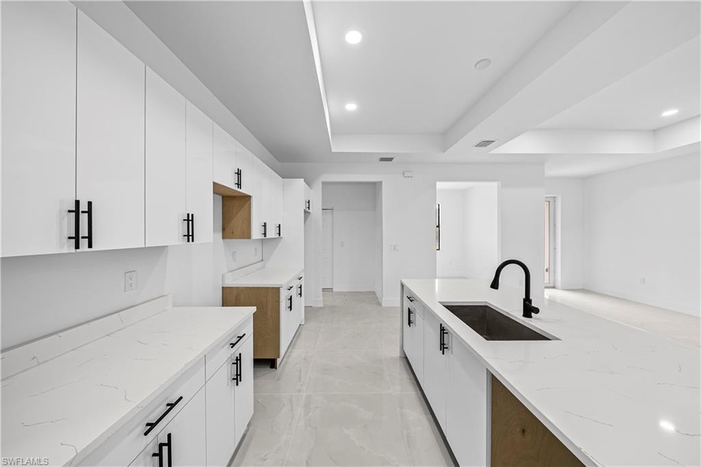 309 Radium AVE photo 8