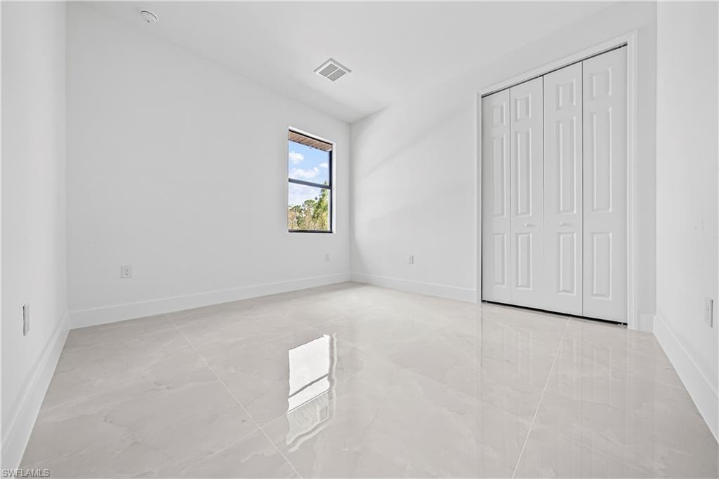 439 Redwing ST photo 17