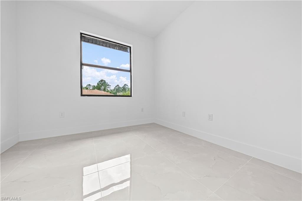 439 Redwing ST photo 10