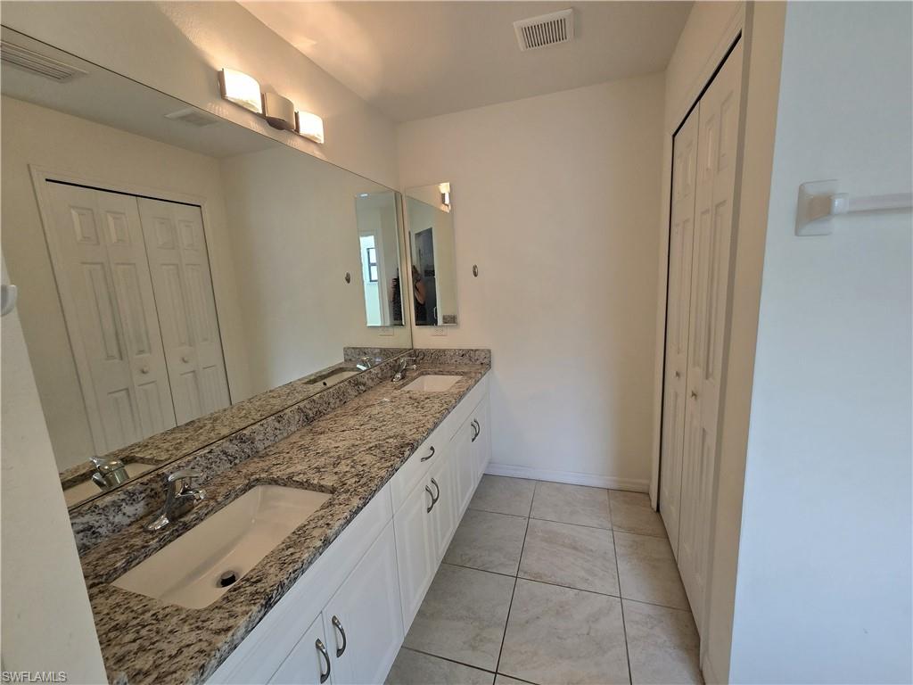 329 SW 21st LN photo 12