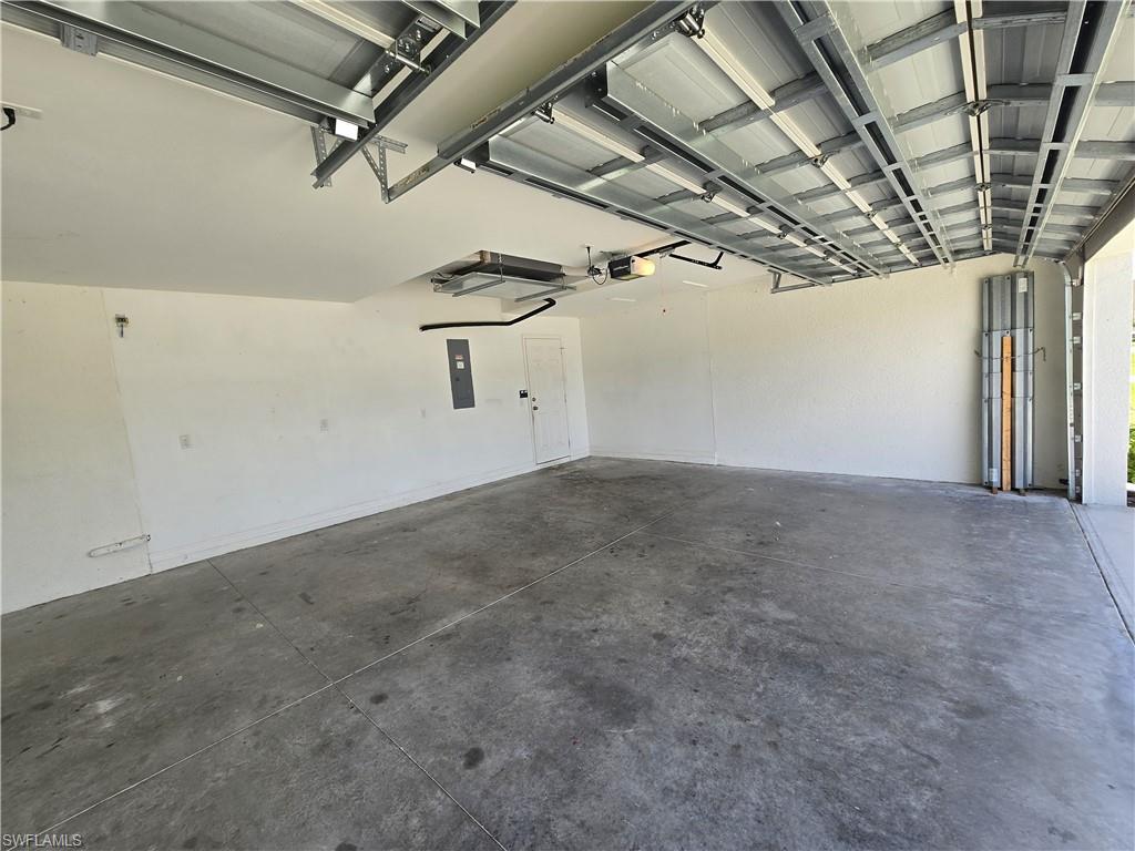 329 SW 21st LN photo 35