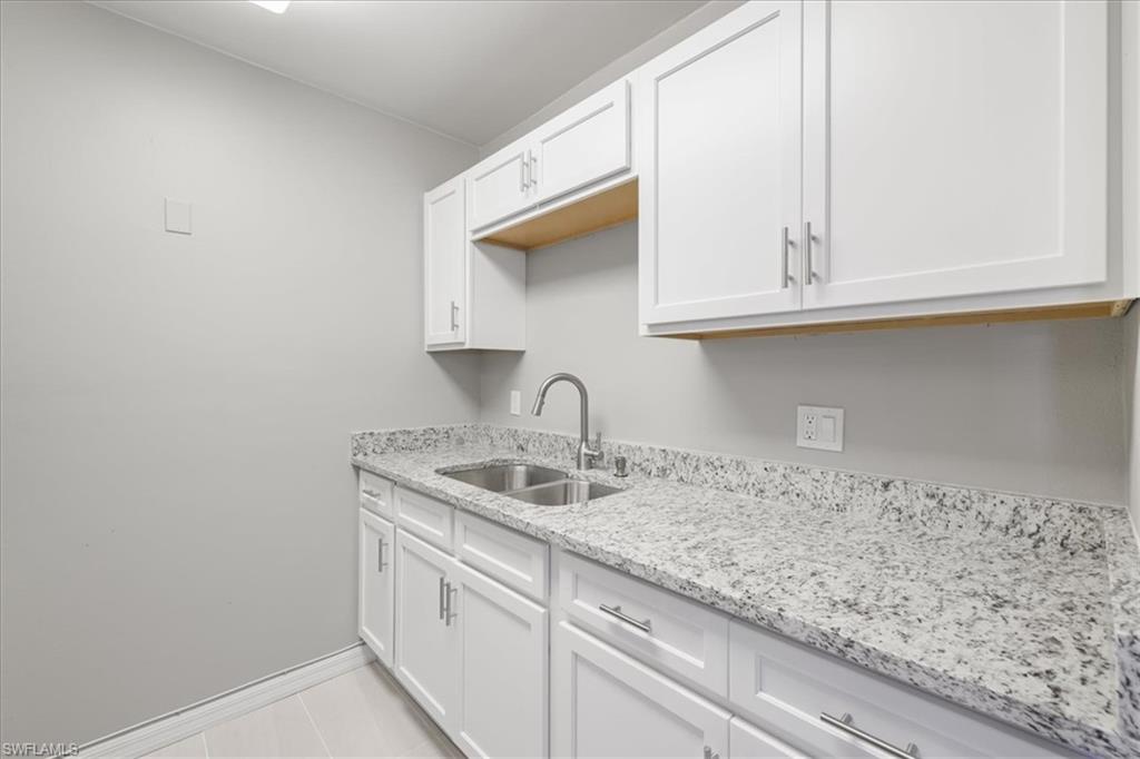 3225 E Riverside DR 63F photo 10