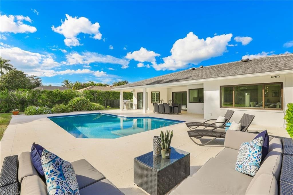 796 Ketch DR