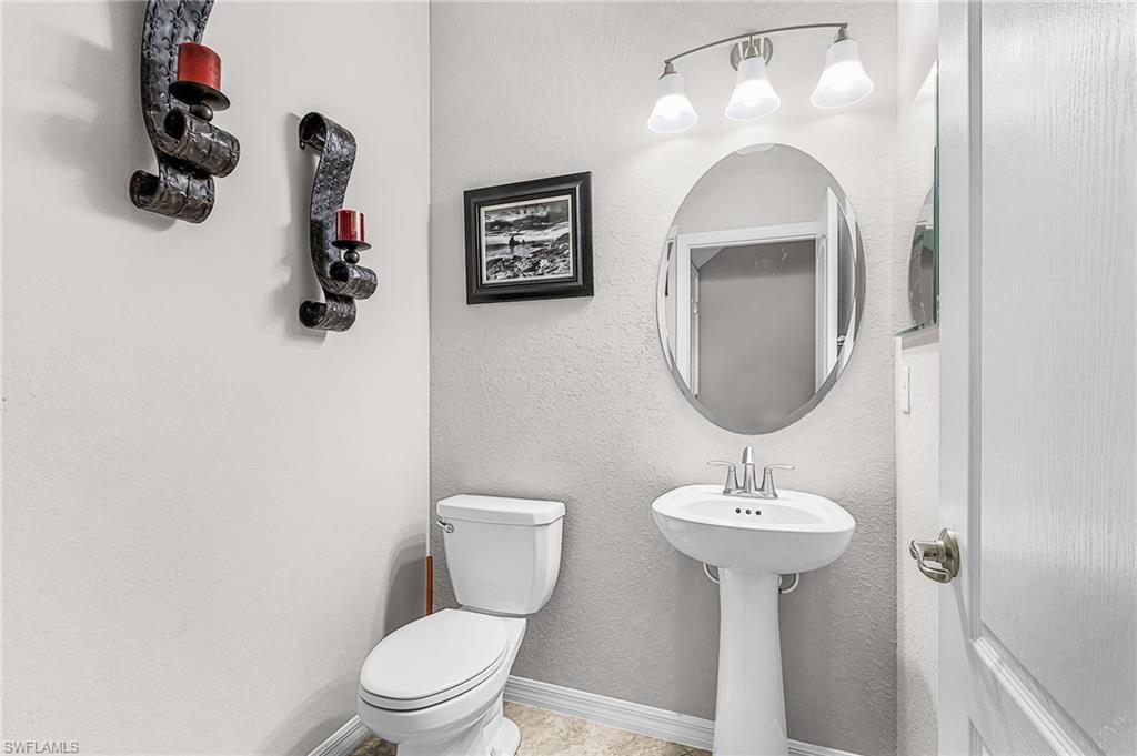 17589 Wayside BEND photo 12