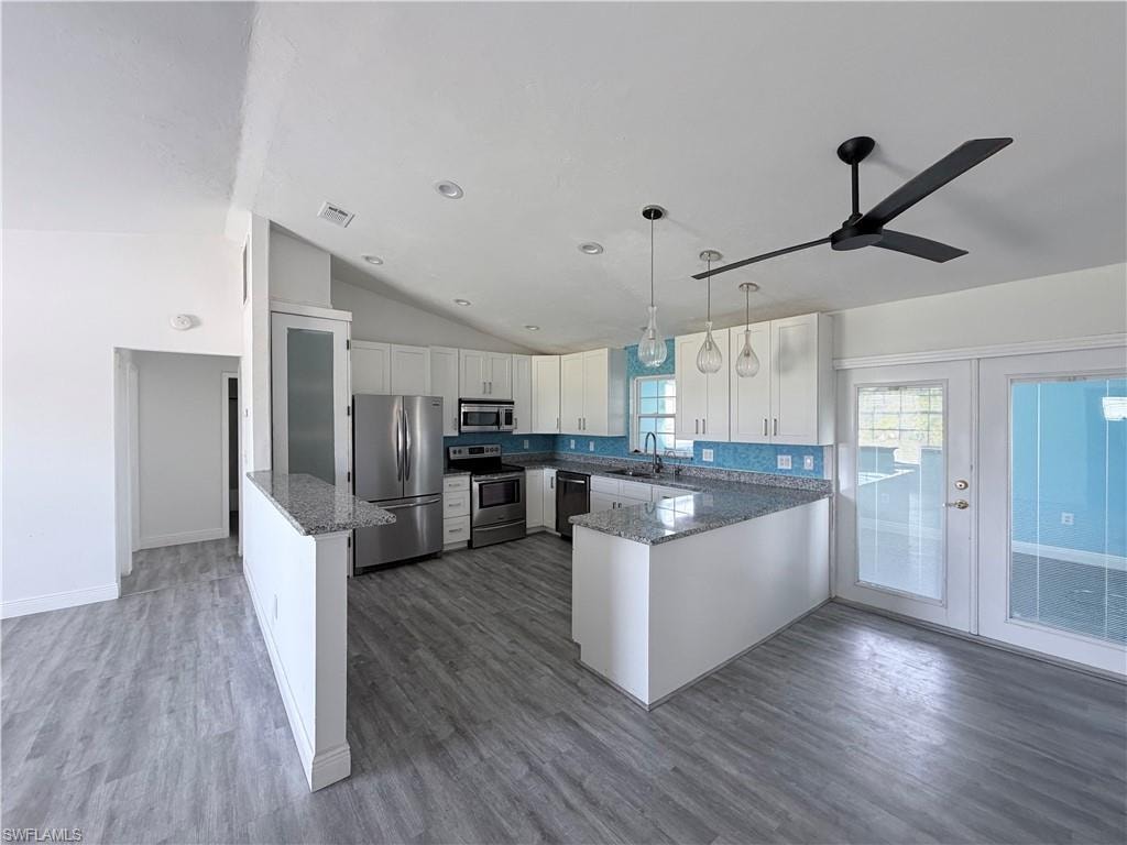 818 SW 8th CT