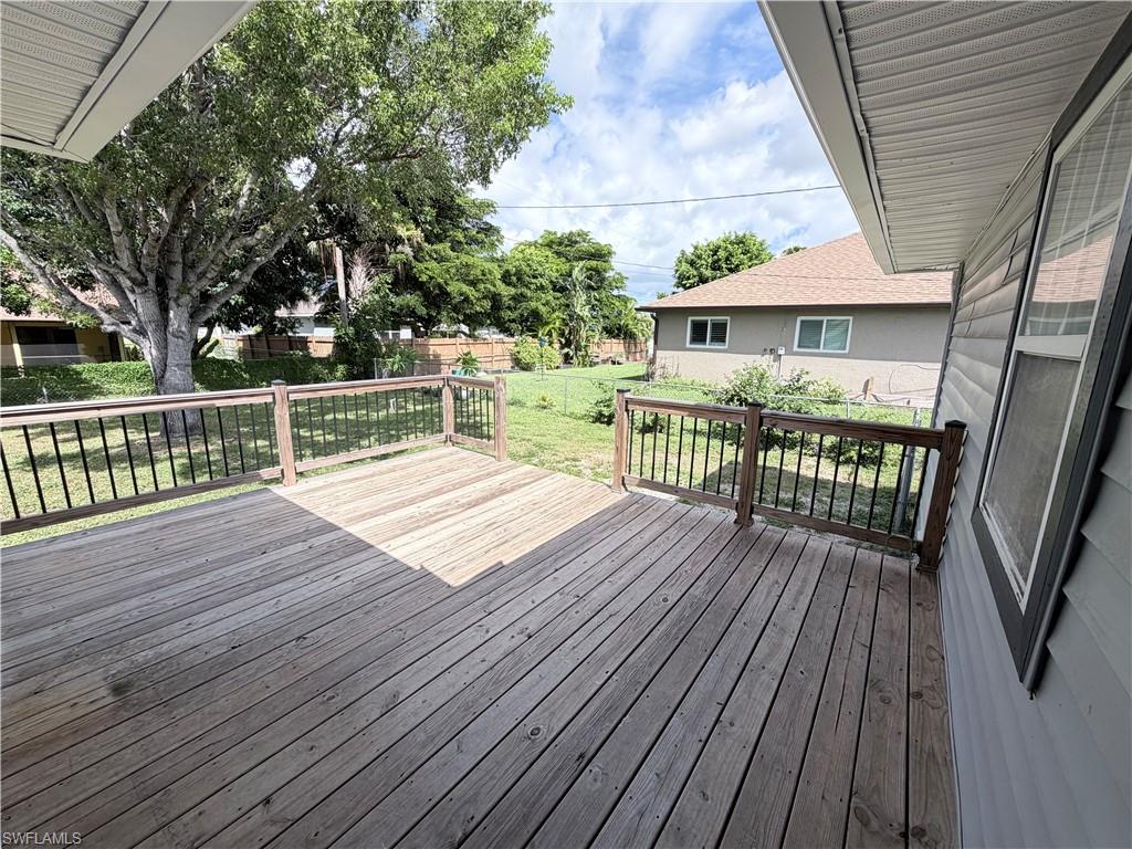 818 SW 8th CT photo 15