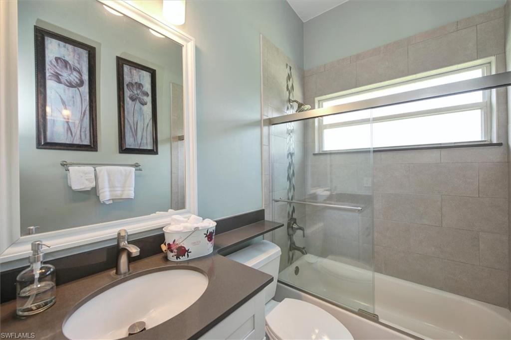 12952 Dresden CT photo 21