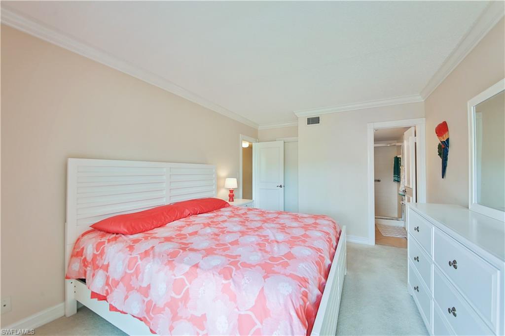 1100 Gulf Shore BLVD N 207 photo 18