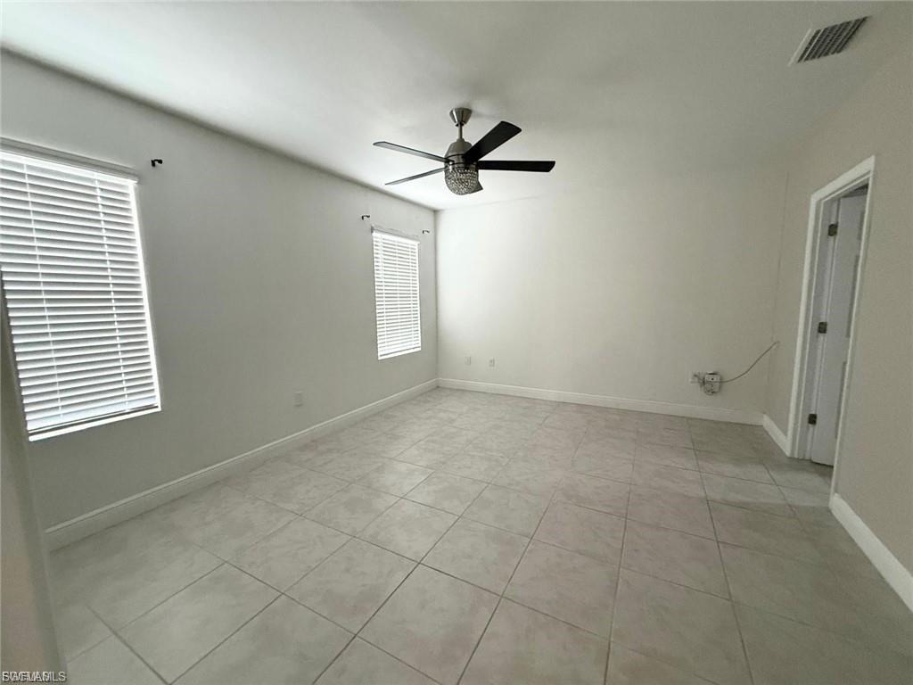 635 NE 6th PL photo 14