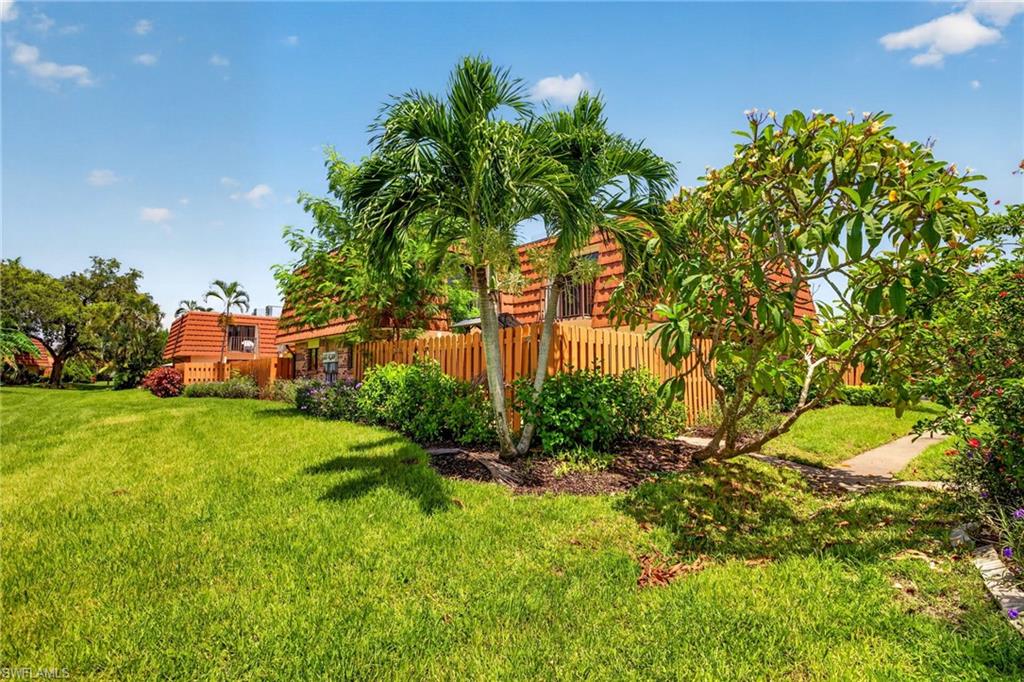 1448 Park Shore CIR 2
