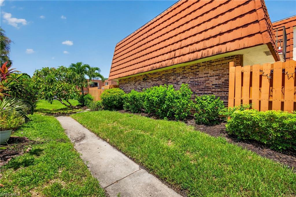 1448 Park Shore CIR 2