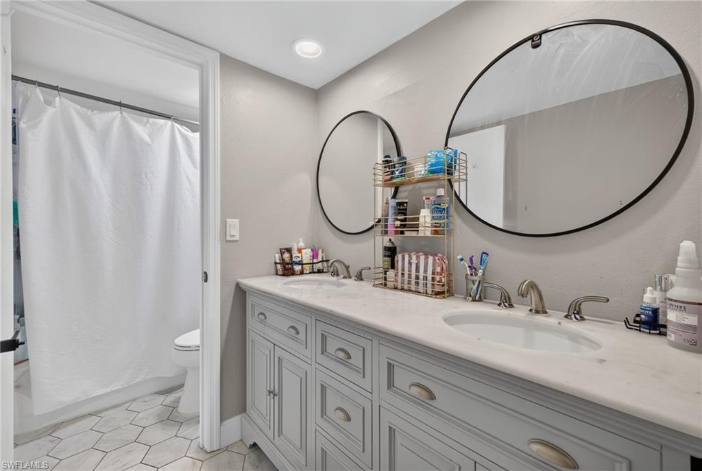 1448 Park Shore CIR 2 photo 15