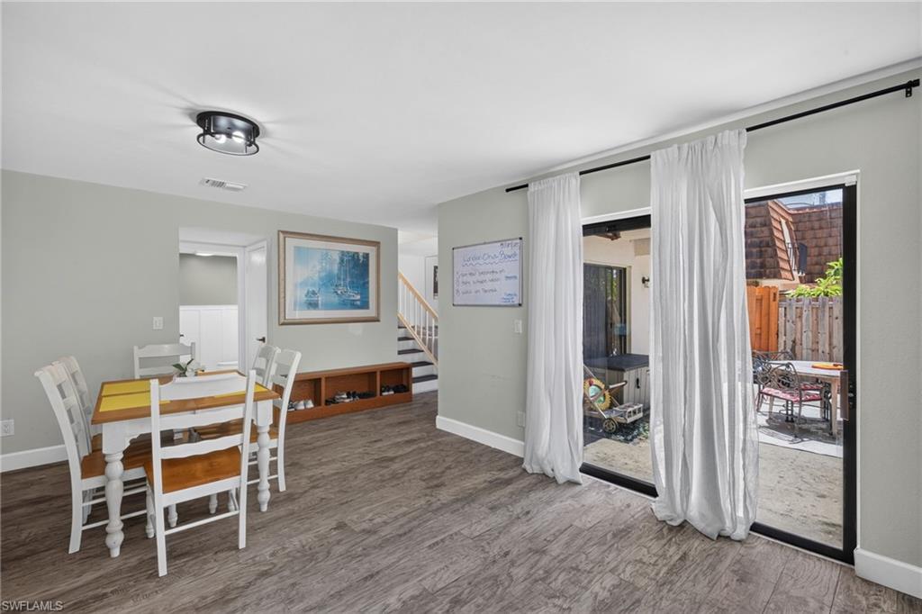 1448 Park Shore CIR 2 photo 8