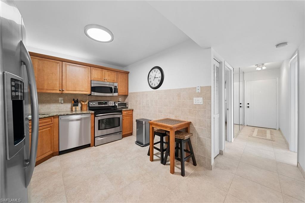 4200 Belair LN 101 photo 7