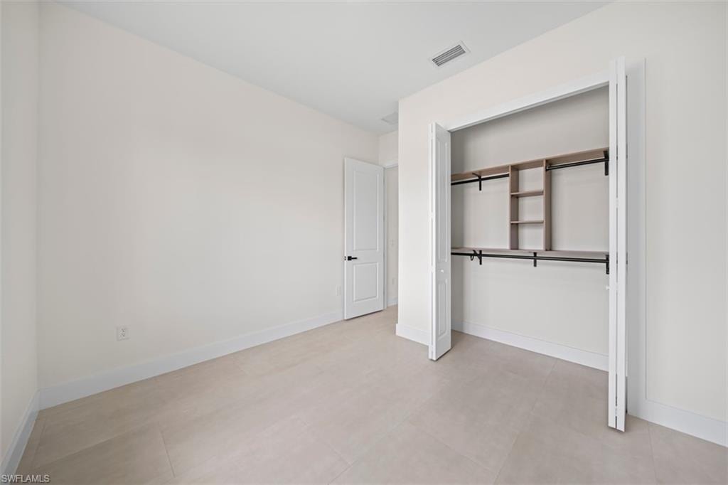 29 Trafalgar PKWY photo 36