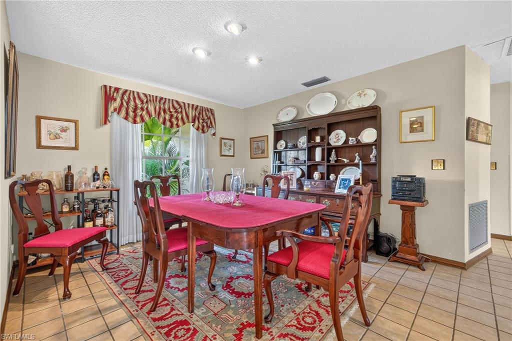 5710 Basswood CT photo 20