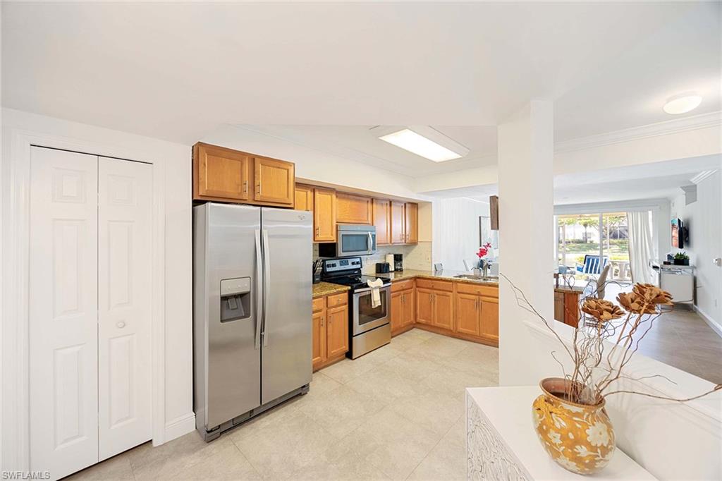 5455 Worthington LN 103 photo 17