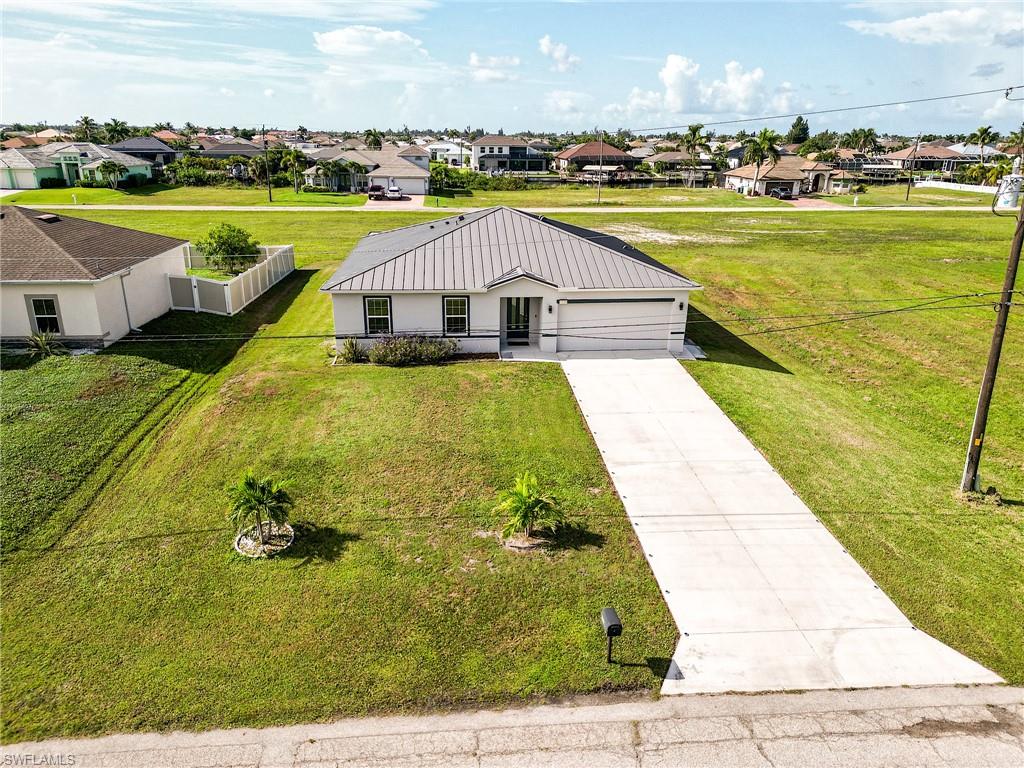 3320 NW 4th TER