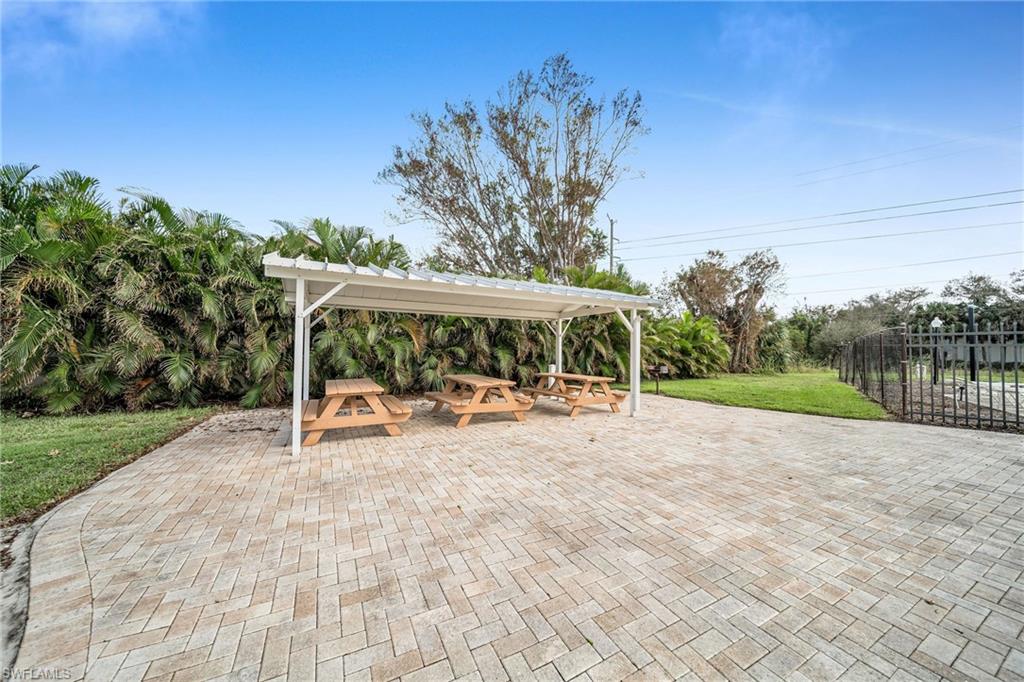 15069 Cloverdale DR photo 34